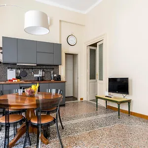  Apartment Flat-2 Min Walk The Cathedral! Italy